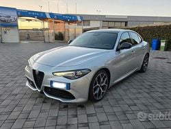 Argento Usata 2019 Alfa Romeo Giulia Tech Edition Tre volumi | 23.900 € (Cara)