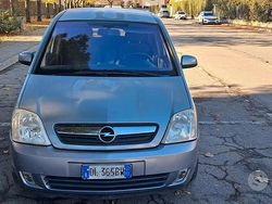 Grigio Usata 2007 Opel Meriva Monovolume | 1490 €