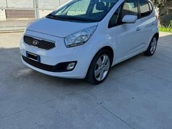 Bianco Usata 2010 Kia Venga Due volumi | 5000 € (Buon prezzo)