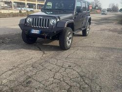 Grigio Usata 2017 Jeep Wrangler Unlimited Sahara SUV | 31.990 € (Ottimo prezzo)