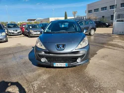 Grigio Usata 2009 Peugeot 207 Tre volumi | 3800 € (Molto cara)