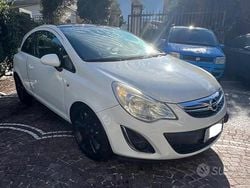 Bianco Usata 2011 Opel Corsa Due volumi | 3400 € (Buon prezzo)