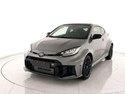 Nero Nuova 2024 Toyota Yaris Tre volumi | 56.800 € (Buon prezzo)