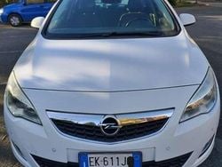 Usata 2011 Opel Astra Station wagon | 3000 € (Buon prezzo)