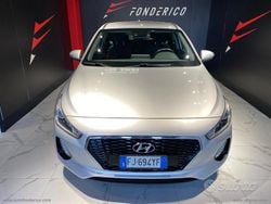 Argento Usata 2017 Hyundai i30 Comfort Tre volumi | 6300 € (Cara)