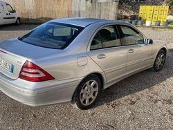 Grigio Usata 2006 Mercedes C220 Elegance Tre volumi | 4000 € (Buon prezzo)