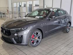 Grigio Usata 2021 Maserati Levante SUV | 52.000 € (Ottimo prezzo)