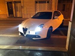 Usata 2016 Alfa Romeo Giulietta Business Due volumi | 8500 € (Buon prezzo)