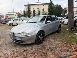Grigio Usata 2004 Alfa Romeo 147 Distinctive Due volumi | 2500 € (Buon prezzo)