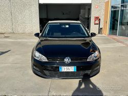 Nero Usata 2014 VW Golf VII Comfortline Tre volumi | 8900 € (Buon prezzo)