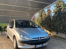 Grigio Usata 2001 Peugeot 206 Due volumi | 2500 € (Cara)