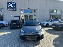 Grigio scuro Nuova 2024 Toyota Yaris Due volumi | 49.990 € (Super prezzo)