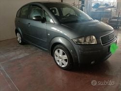 Grigio Usata 2004 Audi A2 Due volumi | 1900 € (Buon prezzo)