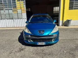 Usata 2007 Peugeot 207 Tre volumi | 2550 € (Ottimo prezzo)