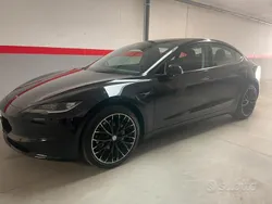Usata 2023 Tesla Model 3 Standard Range Tre volumi | 31.000 € (Buon prezzo)
