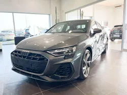 Grigio daytona Nuova 2025 Audi S3 Sport Tre volumi | 59.900 € (Buon prezzo)