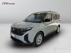 Verde Usata 2024 Ford Tourneo Courier Titanium Monovolume | 19.900 € (Ottimo prezzo)