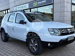 Bianco Usata 2015 Dacia Duster Lauréate Station wagon | 6990 € (Buon prezzo)