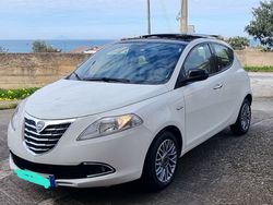 Bianco Usata 2013 Lancia Ypsilon Platinum Due volumi | 8000 € (Molto cara)