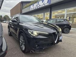 Nero Usata 2017 Alfa Romeo Stelvio Executive SUV | 19.900 € (Buon prezzo)