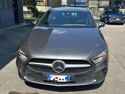 Grigio Usata 2020 Mercedes A160 Business Tre volumi | 19.950 € (Buon prezzo)
