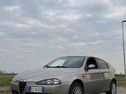 Grigio Usata 2006 Alfa Romeo 147 Exclusive Due volumi | 3500 € (Cara)