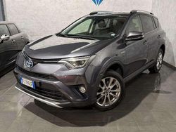 Grigio Usata 2017 Toyota RAV4 Hybrid SUV | 19.900 € (Buon prezzo)