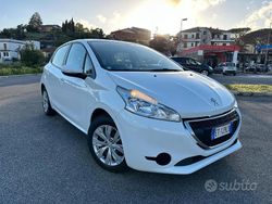 Bianco Usata 2014 Peugeot 208 Allure Due volumi | 6000 € (Ottimo prezzo)