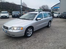 Argento Usata 2007 Volvo V70 Summum Station wagon | 1500 €