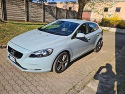 Blu/azzurro Usata 2017 Volvo V40 Tre volumi | 8500 € (Buon prezzo)