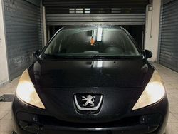Nero Usata 2010 Peugeot 207 Due volumi | 2590 €