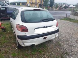 Usata 2005 Peugeot 206 Tre volumi | 3900 € (Molto cara)