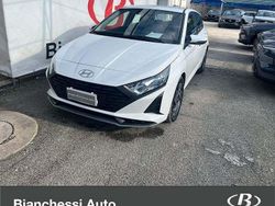 Bianco Nuova 2025 Hyundai i20 Tre volumi | 17.600 € (Buon prezzo)
