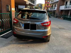 Grigio Usata 2015 Hyundai ix35 Xpossible SUV | 8900 € (Cara)