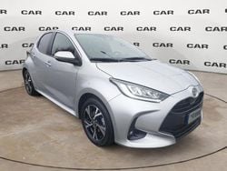 Argento Usata 2025 Toyota Yaris Hybrid Active Tre volumi | 18.500 € (Super prezzo)