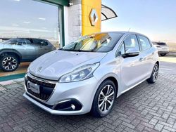 Argento Usata 2018 Peugeot 208 Allure Due volumi | 9500 € (Buon prezzo)