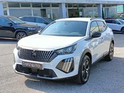 Bianco okenite metallizzato Nuova 2025 Peugeot 2008 Allure SUV | 25.600 € (Buon prezzo)