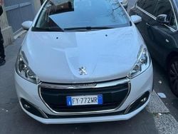 Bianco Usata 2019 Peugeot 208 Due volumi | 6700 € (Buon prezzo)