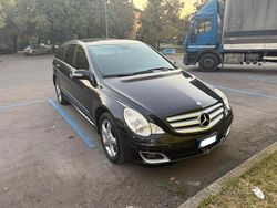 Nero Usata 2007 Mercedes R320 Monovolume | 5900 €