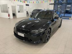 Black sapphire metallizzato Usata 2023 BMW 330 M Sport Station wagon | 46.900 €