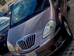 Marrone Usata 2007 Lancia Musa Monovolume | 3200 € (Buon prezzo)