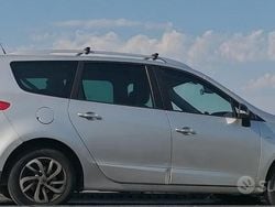 Grigio Usata 2015 Renault Scénic III Monovolume | 5500 € (Buon prezzo)