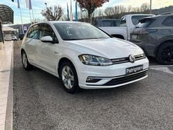 Pure white Usata 2019 VW Golf Pro Tre volumi | 11.400 € (Ottimo prezzo)