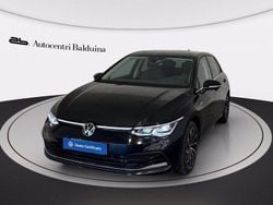 Nero perla Usata 2023 VW Golf Style Tre volumi | 24.900 € (Buon prezzo)
