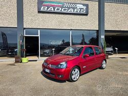 Rosso Usata 2002 Renault Clio II Tre volumi | 12.500 € (Molto cara)