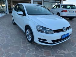 Bianco Usata 2015 VW Golf VII Comfortline Tre volumi | 12.000 € (Buon prezzo)