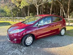 Rosso Usata 2012 Ford Fiesta Tre volumi | 7000 € (Molto cara)