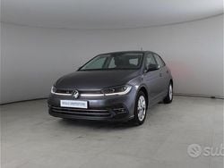Grigio Usata 2023 VW Polo Style Tre volumi | 17.900 € (Buon prezzo)