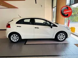 Bianco Usata 2012 Kia Rio LX Tre volumi | 4697 € (Buon prezzo)