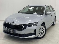 Argento Usata 2024 Skoda Octavia Selection Station wagon | 28.900 € (Cara)